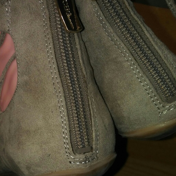 BCBG ANKLE WRAP FLATS😁 - Picture 4 of 7